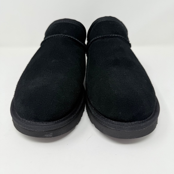 New UGG Classic Slipper In Black Women's Sz 10 - Picture 11 of 16